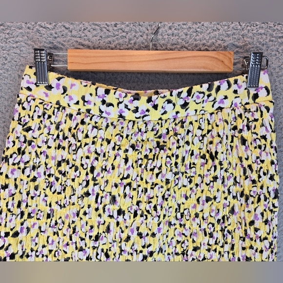 Vero Moda Olia Floral Smocked Mini Skirt Sz M Womens - Picture 2 of 10